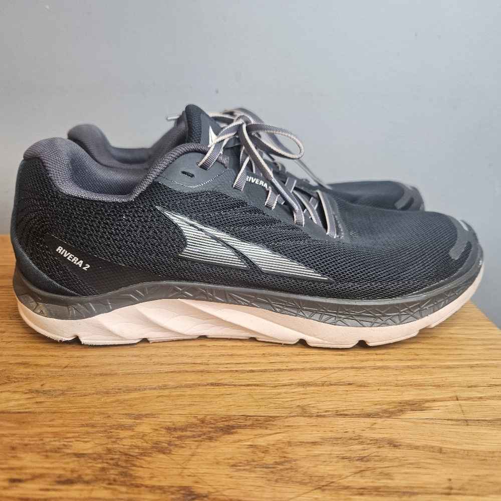 Altra Rivera 2 Men's Athletic Shoes in Black and Gray